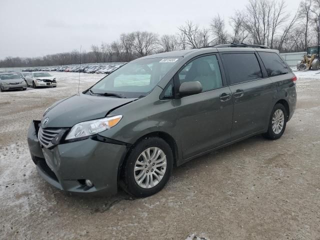 2013 Toyota Sienna XLE