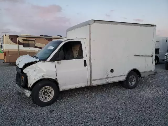 2001 GMC Savana Cutaway G3500