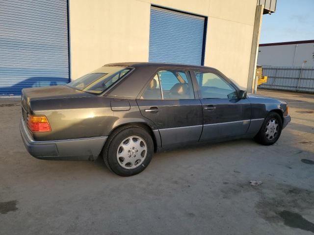 1992 Mercedes-Benz 300 E