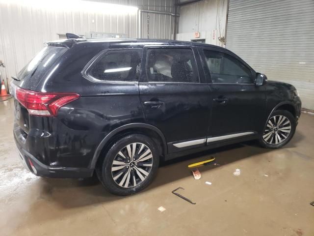 2020 Mitsubishi Outlander SE