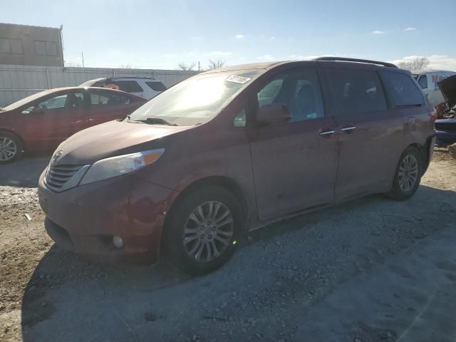 2015 Toyota Sienna XLE