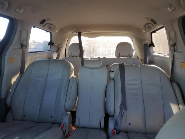 2011 Toyota Sienna XLE