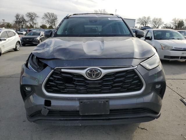 2021 Toyota Highlander XLE