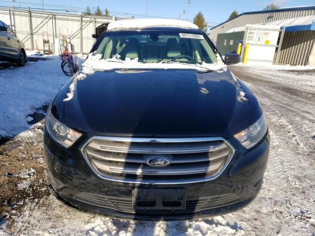 2016 Ford Taurus SE