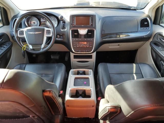 2013 Chrysler Town & Country Touring L