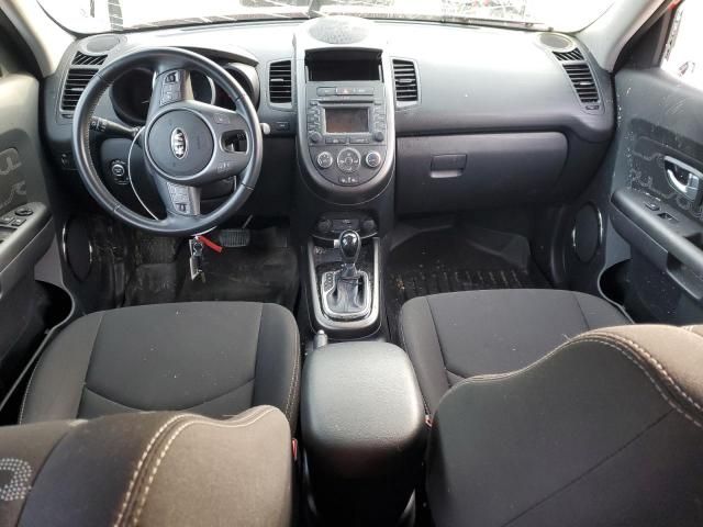 2013 KIA Soul +