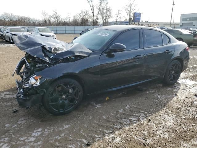 2021 Alfa Romeo Giulia Sport