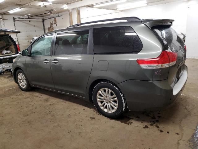 2012 Toyota Sienna XLE