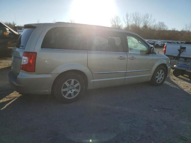 2011 Chrysler Town & Country Touring