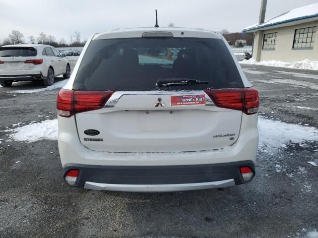 2016 Mitsubishi Outlander SE