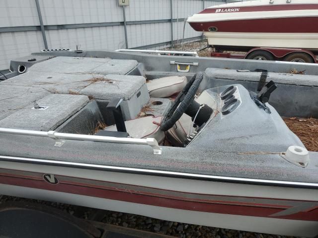 1983 Venture Bass Boat