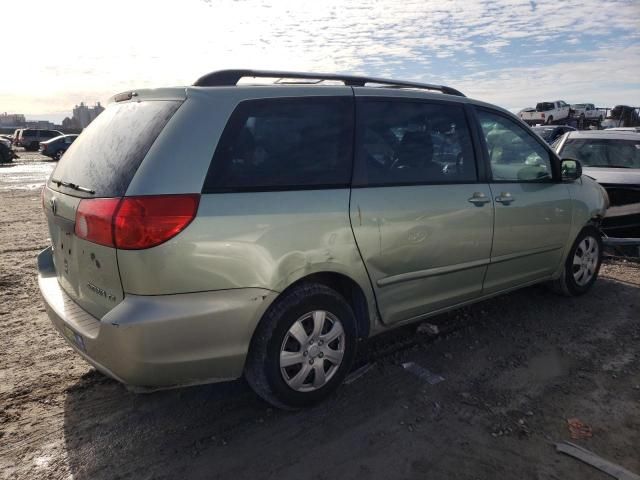 2009 Toyota Sienna CE