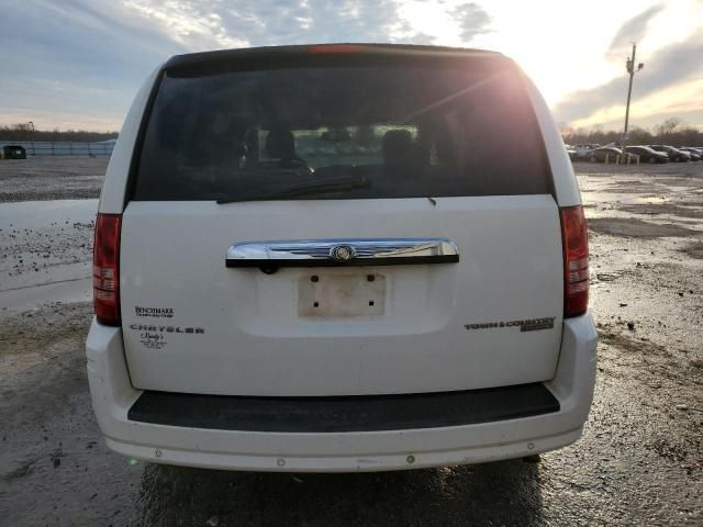 2010 Chrysler Town & Country Touring