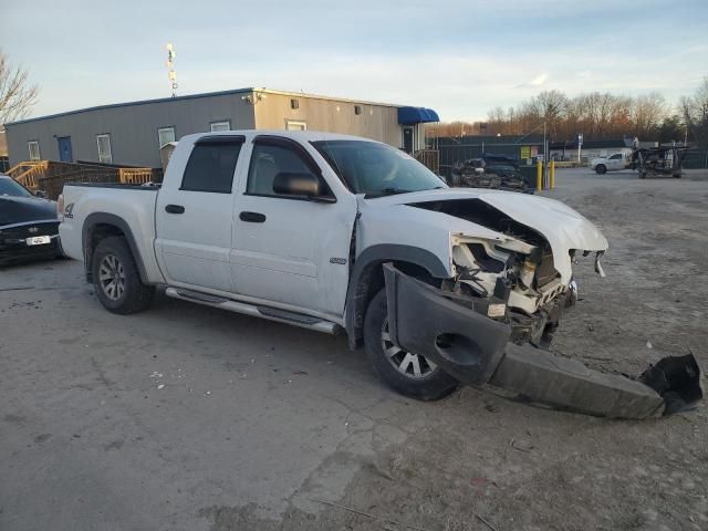 2006 Mitsubishi Raider Durocross