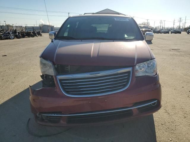 2014 Chrysler Town & Country Touring L