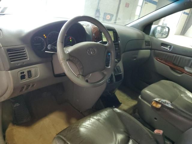 2005 Toyota Sienna XLE