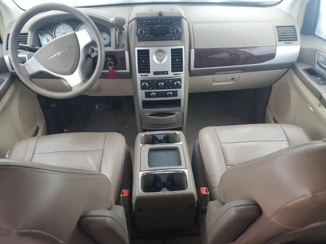 2010 Chrysler Town & Country Touring