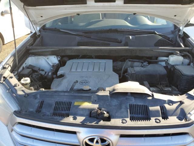 2011 Toyota Highlander Base