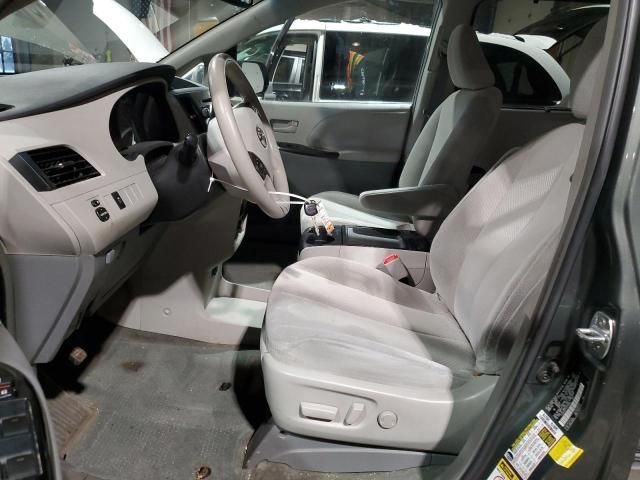 2014 Toyota Sienna LE