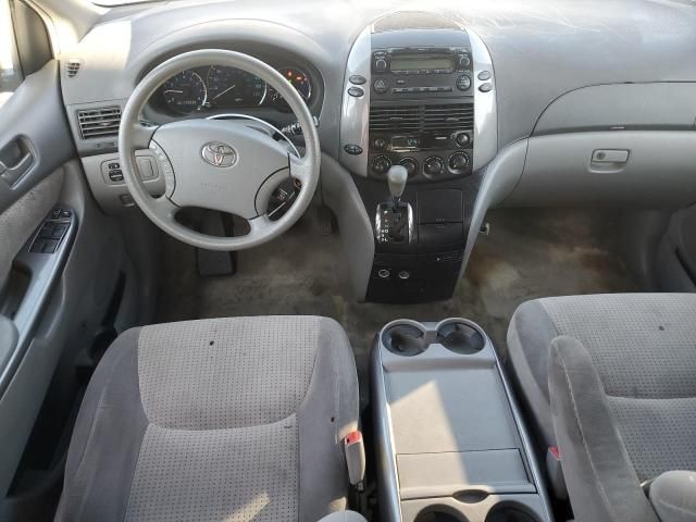 2010 Toyota Sienna CE