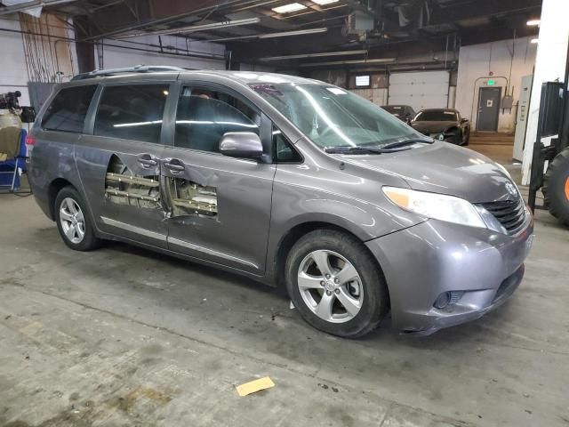 2013 Toyota Sienna LE