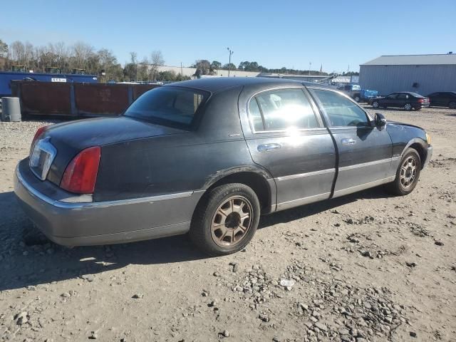 2002 Lincoln Town Car Signature