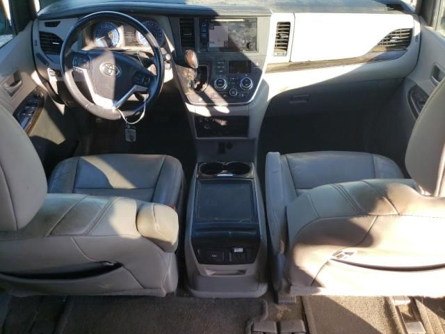 2015 Toyota Sienna XLE