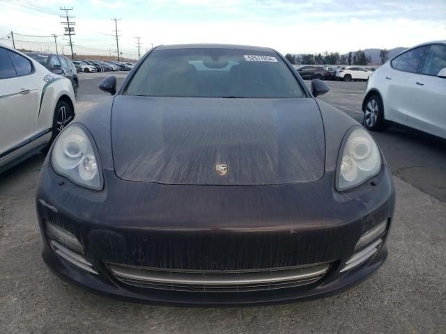 2013 Porsche Panamera 2