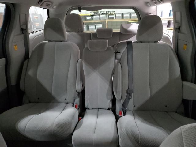 2013 Toyota Sienna LE