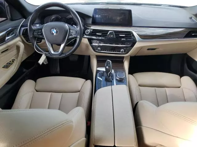 2019 BMW 530E