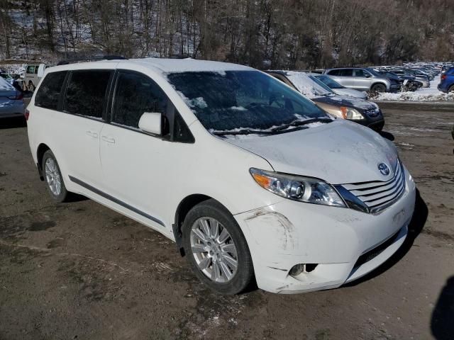 2017 Toyota Sienna LE