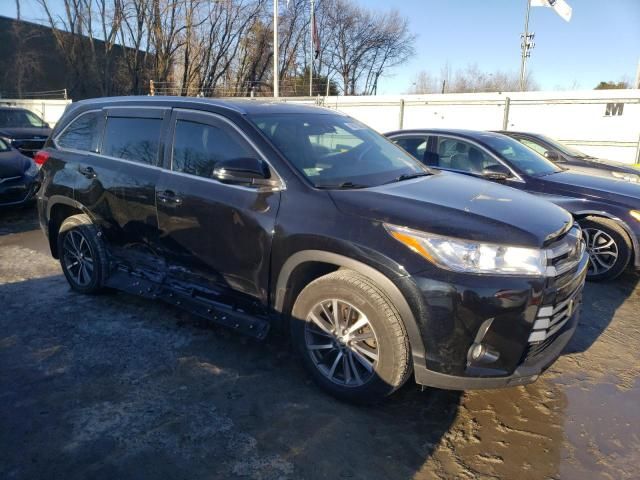 2019 Toyota Highlander SE