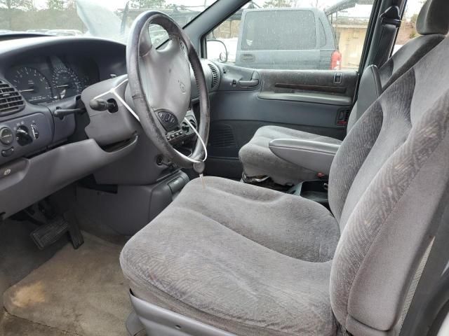 1998 Chrysler Town & Country LX