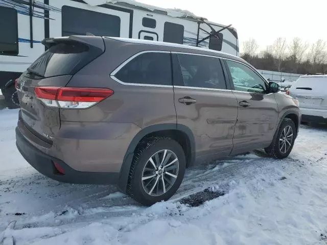 2018 Toyota Highlander SE