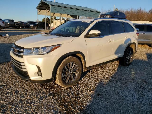 2019 Toyota Highlander SE