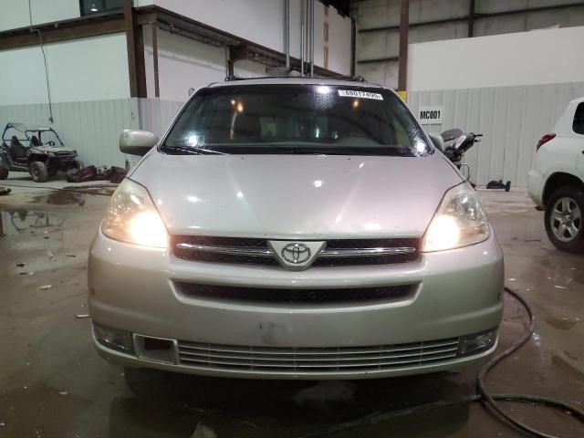 2004 Toyota Sienna XLE