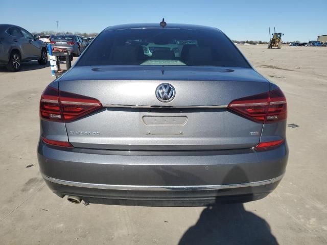 2018 Volkswagen Passat SE