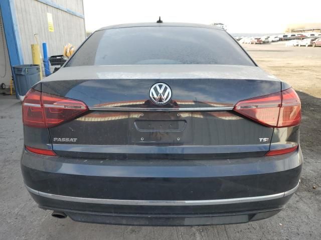 2017 Volkswagen Passat R-Line