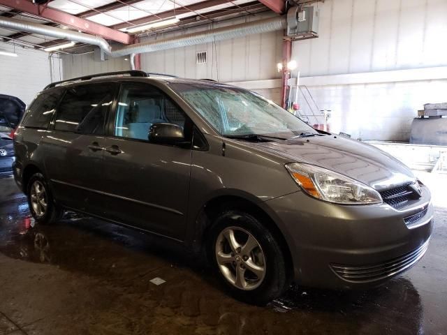 2005 Toyota Sienna CE