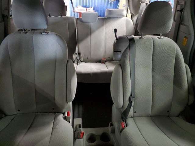 2014 Toyota Sienna LE