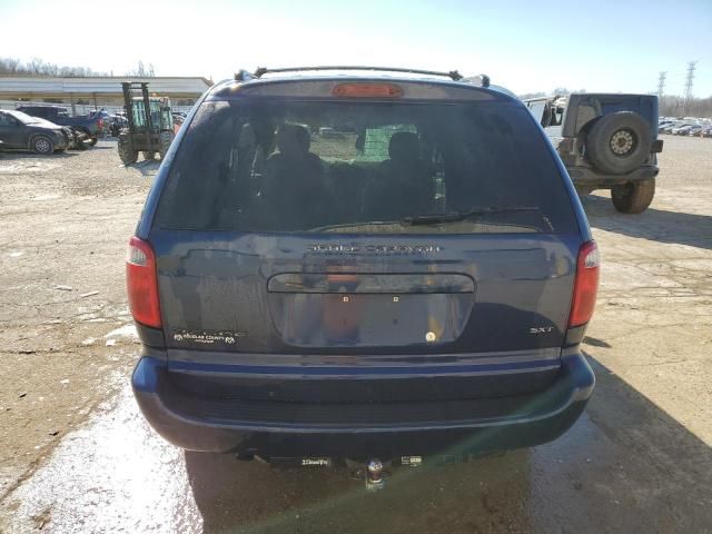 2005 Dodge Grand Caravan SXT