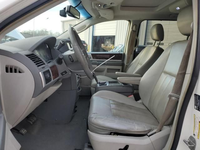 2010 Chrysler Town & Country Touring