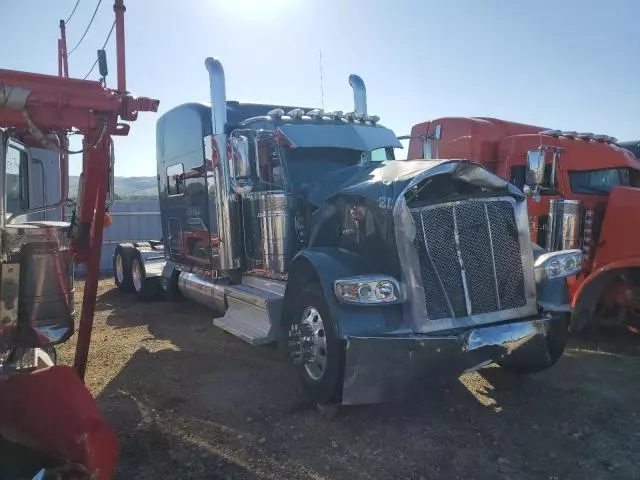 2018 Peterbilt 389