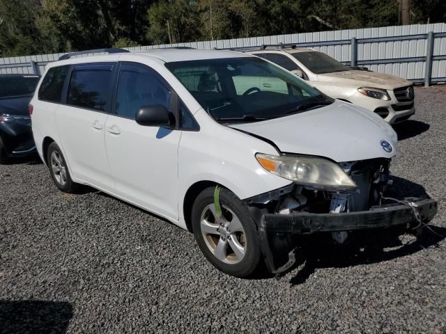 2015 Toyota Sienna LE