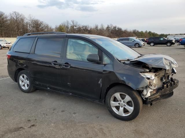 2015 Toyota Sienna LE