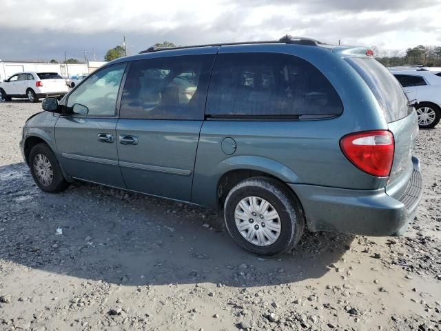 2005 Chrysler Town & Country LX