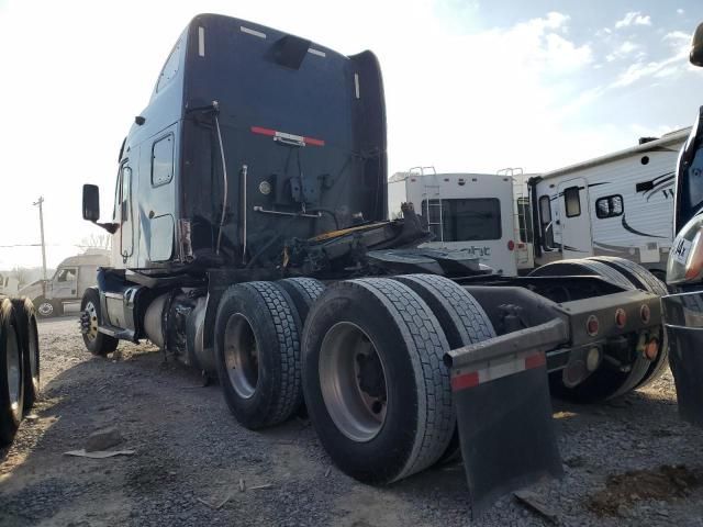 2013 Peterbilt 587