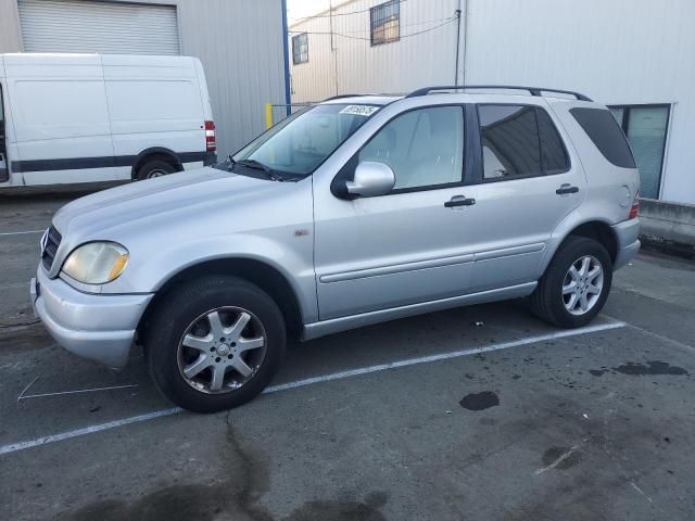 2000 Mercedes-Benz ML 430