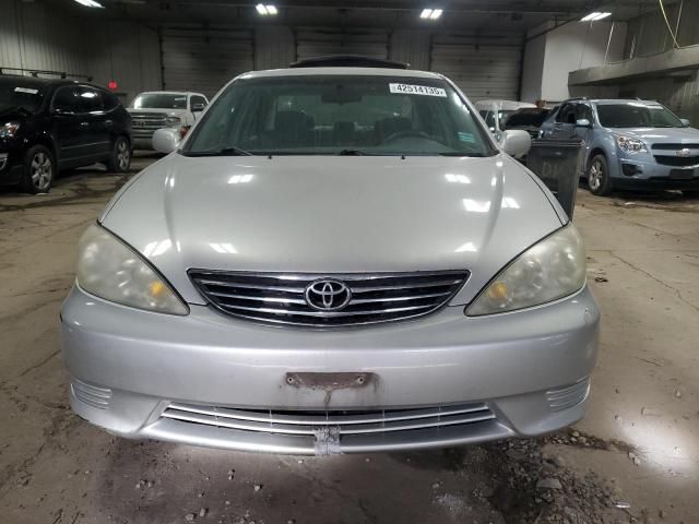 2005 Toyota Camry LE