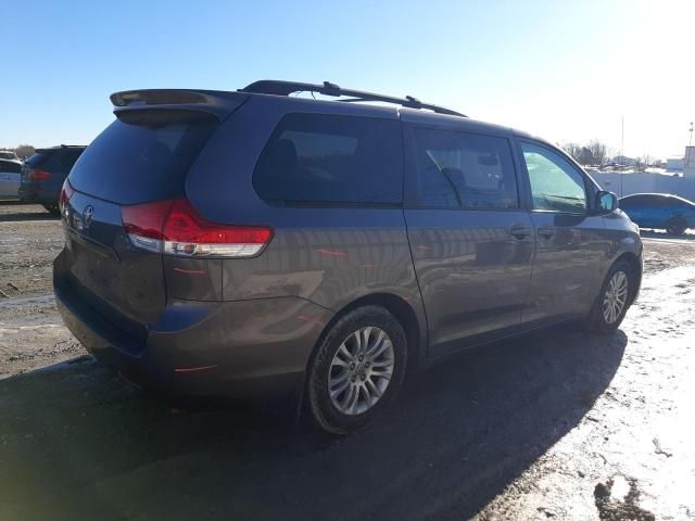 2011 Toyota Sienna XLE